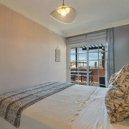 El Duque Beach-luxury Apartament- アパート
